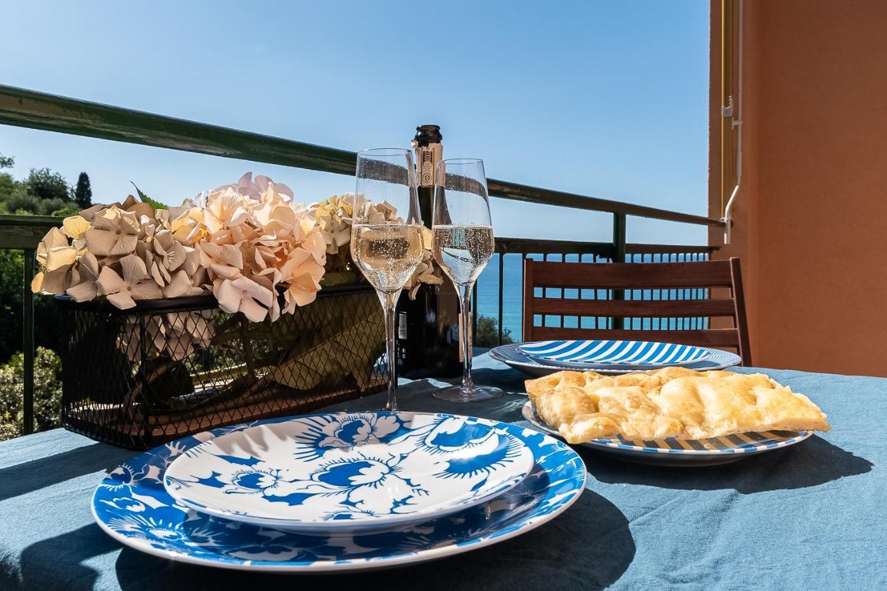 Cavi Sea View Apartment ラヴァーニャ エクステリア 写真